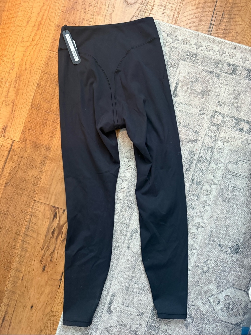 NikeSkims V-Panel Matte Black High-Rise Performance Leggings 26in size Small - Picture 3 of 3